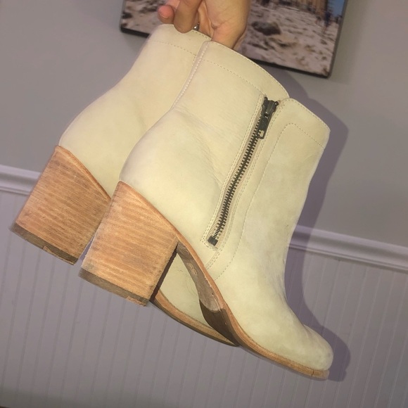 frye white ankle boots